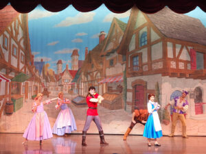 disney-hollywood-studios-beauty-and-the-beast-theatershow-4